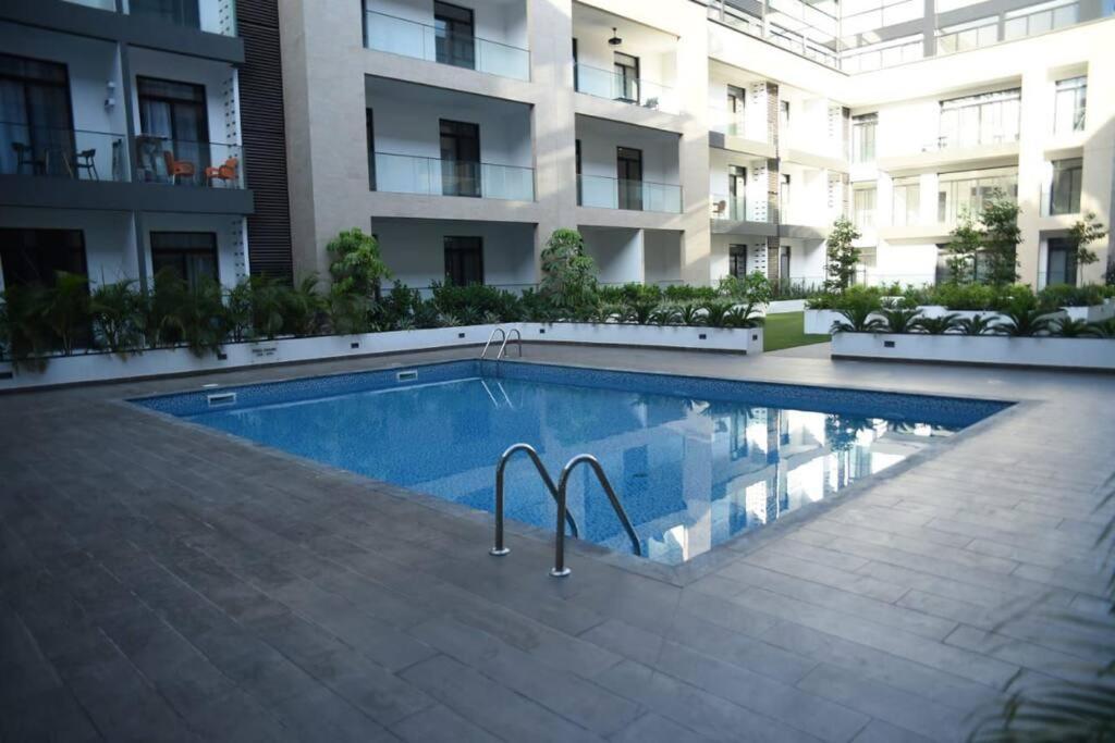 Sunshine Large 1Bed + Big Balcony @Embassy Gardens Apartamento Acra Exterior foto